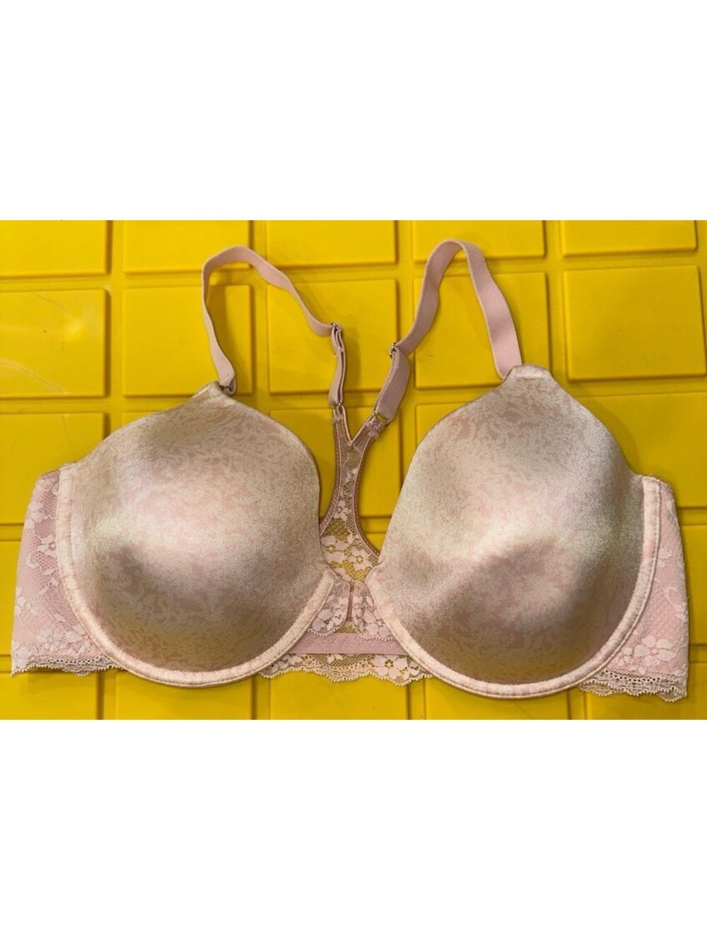 Maidenform bra size 40 D